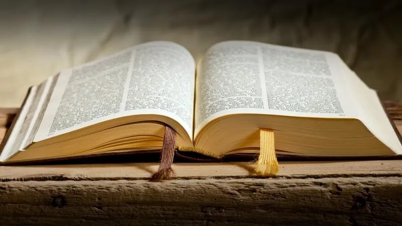 Kto jest autorem Pisma Świętego i jakie jest znaczenie natchnienia biblijnego?
