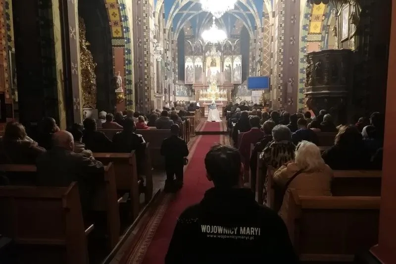 Modlitwa ekspiacyjna – co to znaczy i jak wpływa na nasze życie?