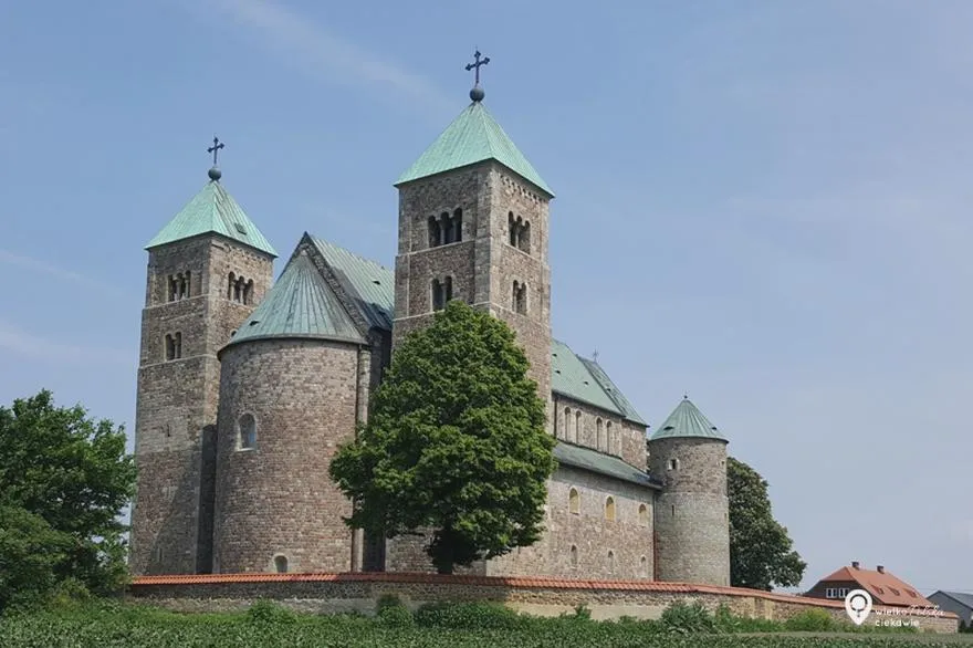 Dekoracje kościołów romańskich