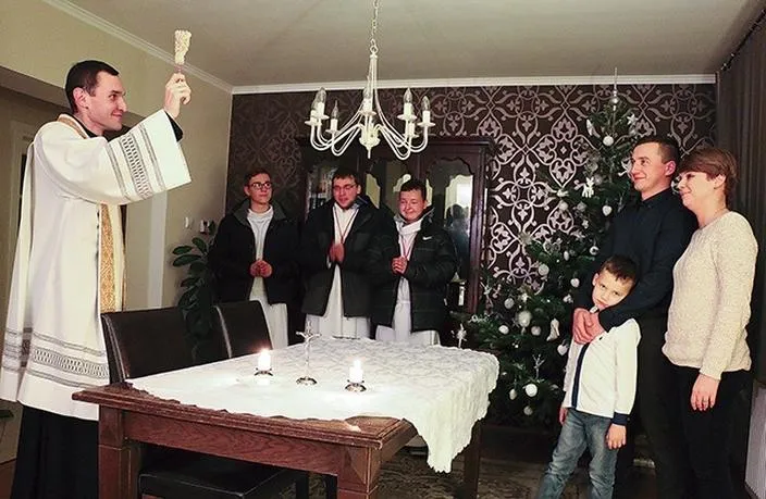 Zarobki księdza na kolędzie